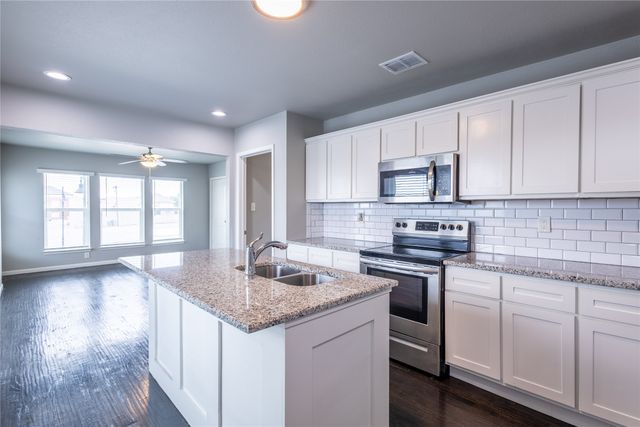3009 Hemphill Street 201, Fort Worth, TX 76110