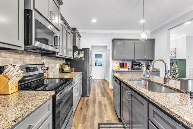 28 Trotter's View Road, Deatsville, AL 36022