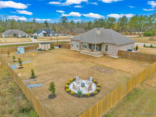 28 Trotter's View Road, Deatsville, AL 36022