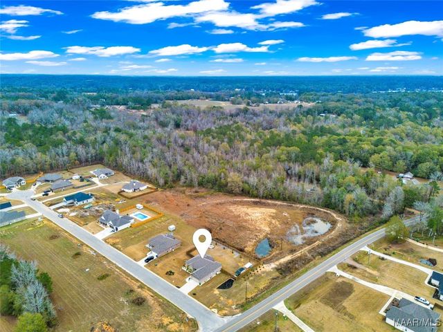 28 Trotter's View Road, Deatsville, AL 36022