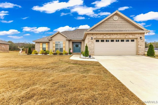 28 Trotter's View Road, Deatsville, AL 36022