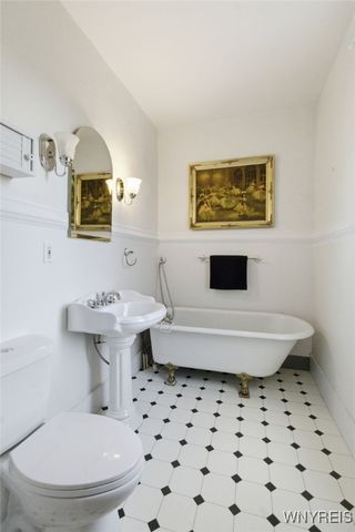 872 French Road, Cheektowaga, NY 14227