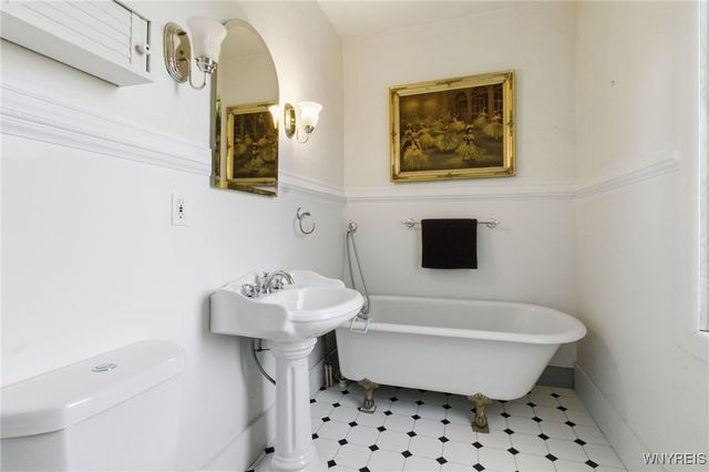 872 French Road, Cheektowaga, NY 14227