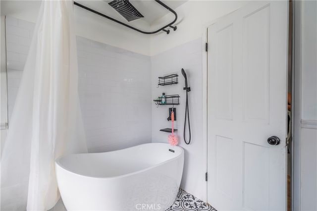 8408 La Sierra Avenue, Whittier, CA 90605