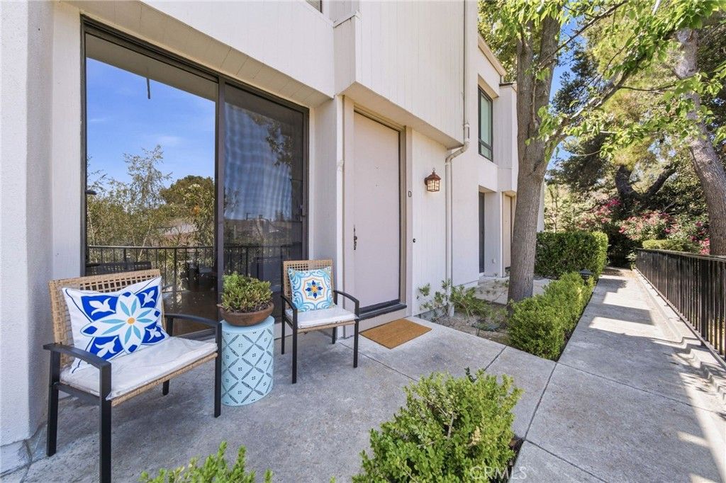 Image 2 of property listing at 3623 W Hidden Lane D, Rolling Hills Estates, CA 90274