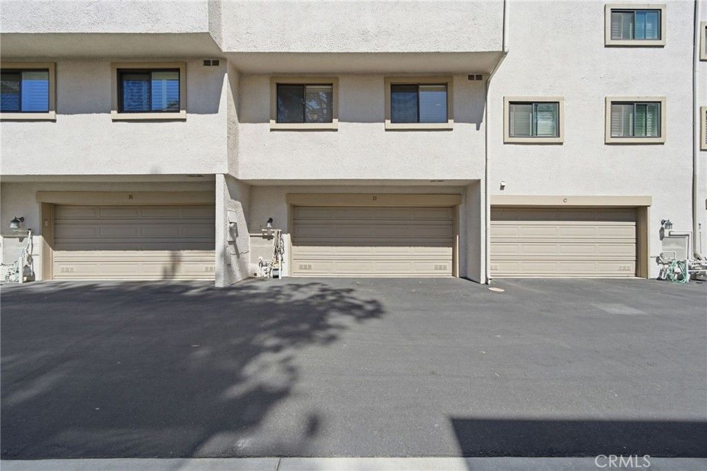 Image 27 of property listing at 3623 W Hidden Lane D, Rolling Hills Estates, CA 90274