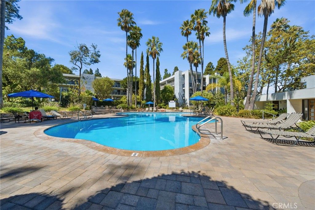 Image 32 of property listing at 3623 W Hidden Lane D, Rolling Hills Estates, CA 90274