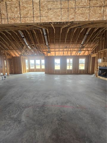 14836 Tikaani Drive, Siloam Springs, AR 72761