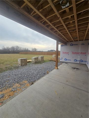 14836 Tikaani Drive, Siloam Springs, AR 72761