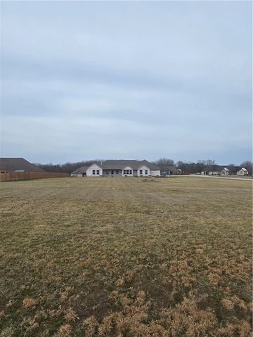 14836 Tikaani Drive, Siloam Springs, AR 72761