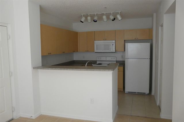 2201 W PRESERVE Way 307, Miramar, FL 33025