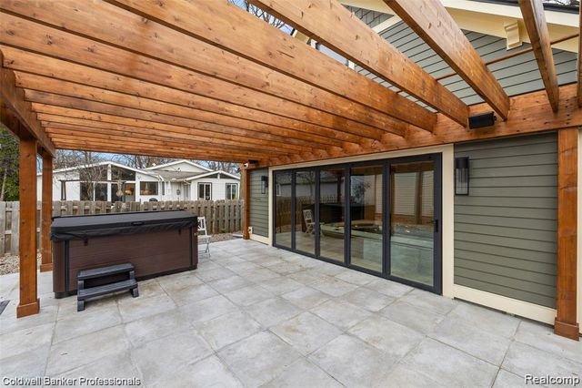 834 Church Street, Plymouth, MI 48170