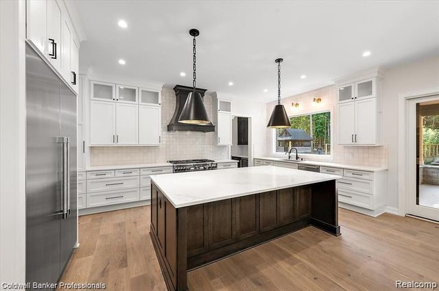 834 Church Street, Plymouth, MI 48170