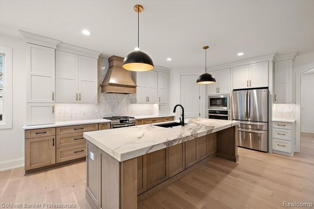 834 Church Street, Plymouth, MI 48170