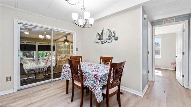 101 Sugar Loaf LN, Naples, FL 34114