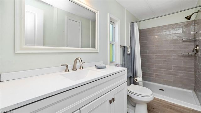 101 Sugar Loaf LN, Naples, FL 34114