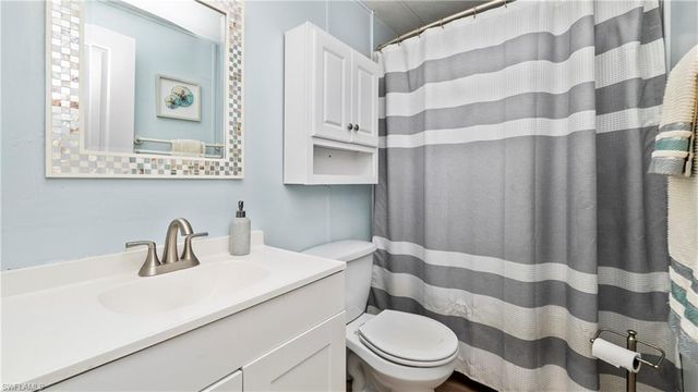101 Sugar Loaf LN, Naples, FL 34114