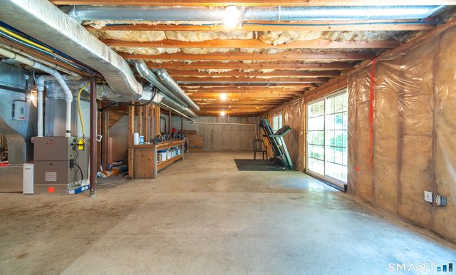 77 Falls Landing Road, Deep River, CT 06417