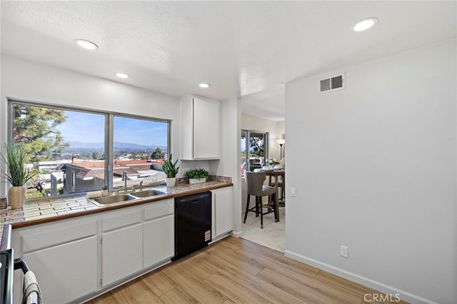 23401 Caminito Lazaro 245, Laguna Hills, CA 92653