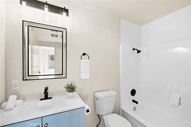 23401 Caminito Lazaro 245, Laguna Hills, CA 92653