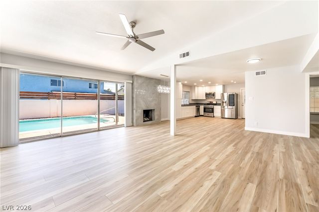 2535 Congress Avenue, Las Vegas, NV 89121