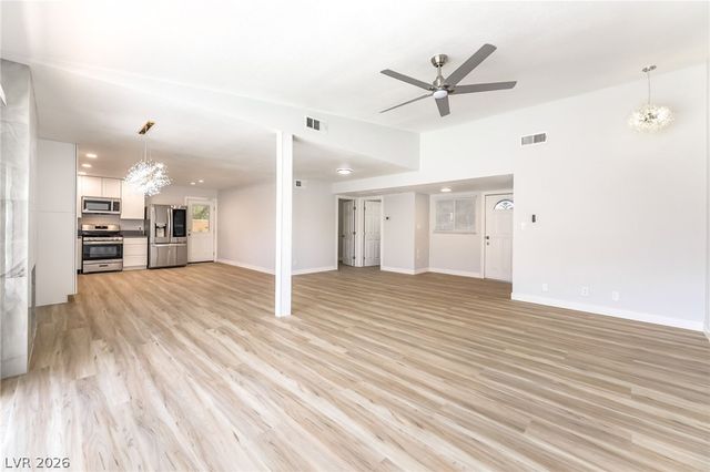 2535 Congress Avenue, Las Vegas, NV 89121