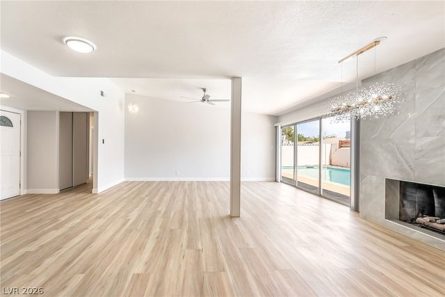 2535 Congress Avenue, Las Vegas, NV 89121