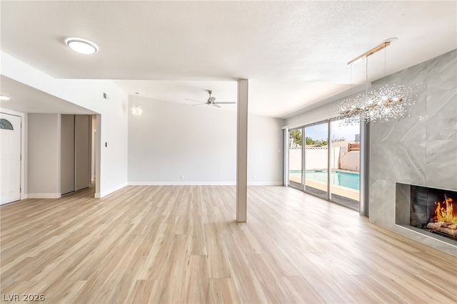 2535 Congress Avenue, Las Vegas, NV 89121