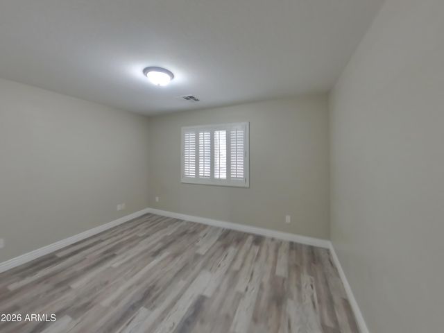 10733 W TAFT Street, Phoenix, AZ 85037