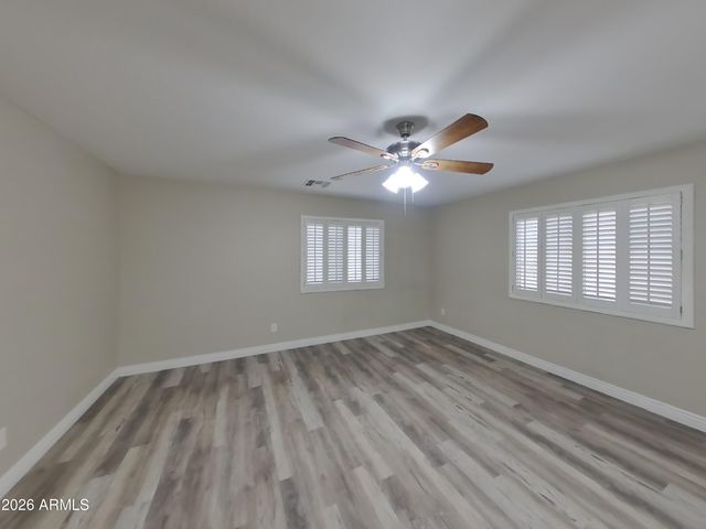 10733 W TAFT Street, Phoenix, AZ 85037