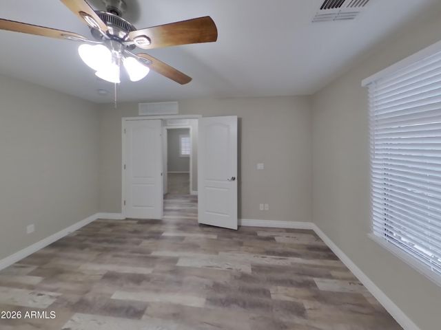 10733 W TAFT Street, Phoenix, AZ 85037