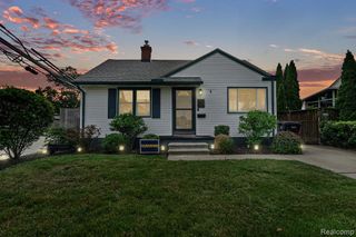 1029 Cora Street, Wyandotte, MI 48192