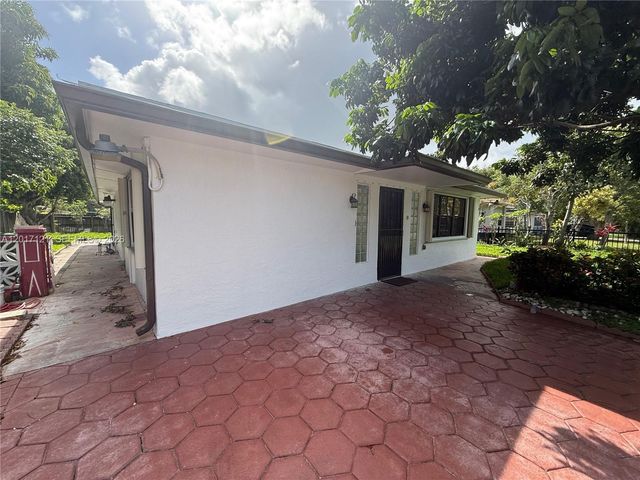 2650 SW 13th Ave, Fort Lauderdale, FL 33315
