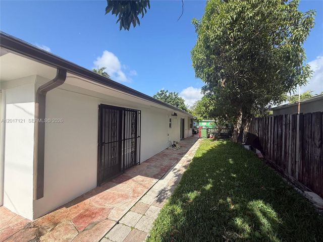 2650 SW 13th Ave, Fort Lauderdale, FL 33315
