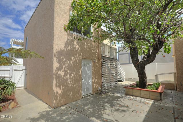 1088 1090 Bangor Lane, Ventura, CA 93001