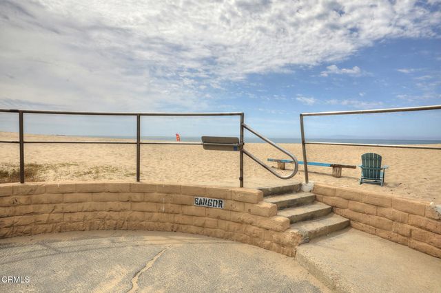 1088 1090 Bangor Lane, Ventura, CA 93001