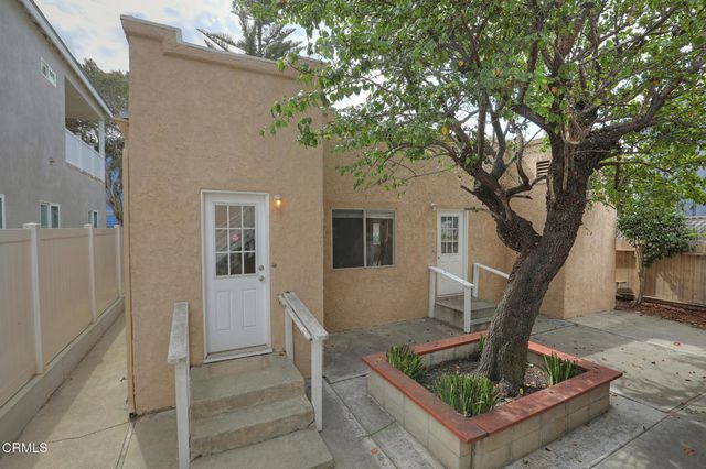 1088 1090 Bangor Lane, Ventura, CA 93001