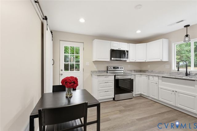 15401 Pocahontas Trl, Lanexa, VA 23089