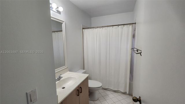 924 Falling Water Rd 924, Weston, FL 33326