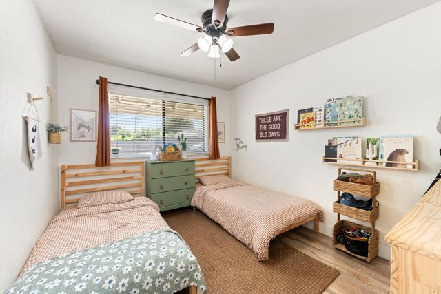 10555 Olson Dr, Rancho Cordova, CA 95670