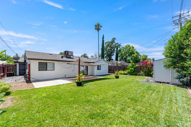 10555 Olson Dr, Rancho Cordova, CA 95670
