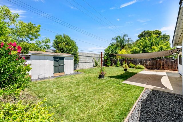 10555 Olson Dr, Rancho Cordova, CA 95670