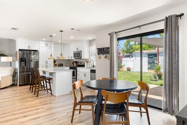 10555 Olson Dr, Rancho Cordova, CA 95670