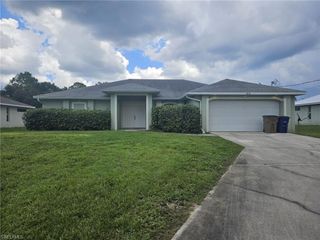 1816 Lockhaven CT, Lehigh Acres, FL 33972