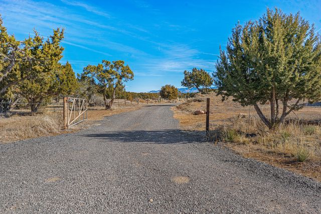 16 Avenida Angeles, Santa Fe, NM 87507