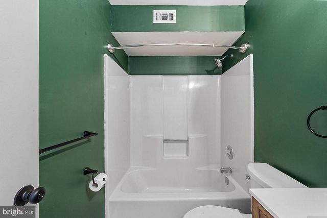 118 WOODLAKE DR, Marlton, NJ 08053