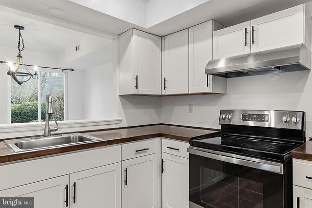 118 WOODLAKE DR, Marlton, NJ 08053