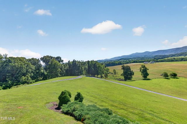 15277 Bishop Road, Chilhowie, VA 24319