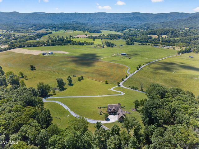 15277 Bishop Road, Chilhowie, VA 24319