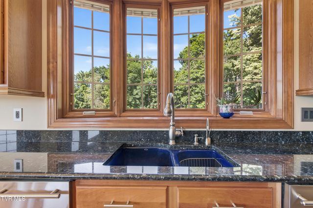 15277 Bishop Road, Chilhowie, VA 24319